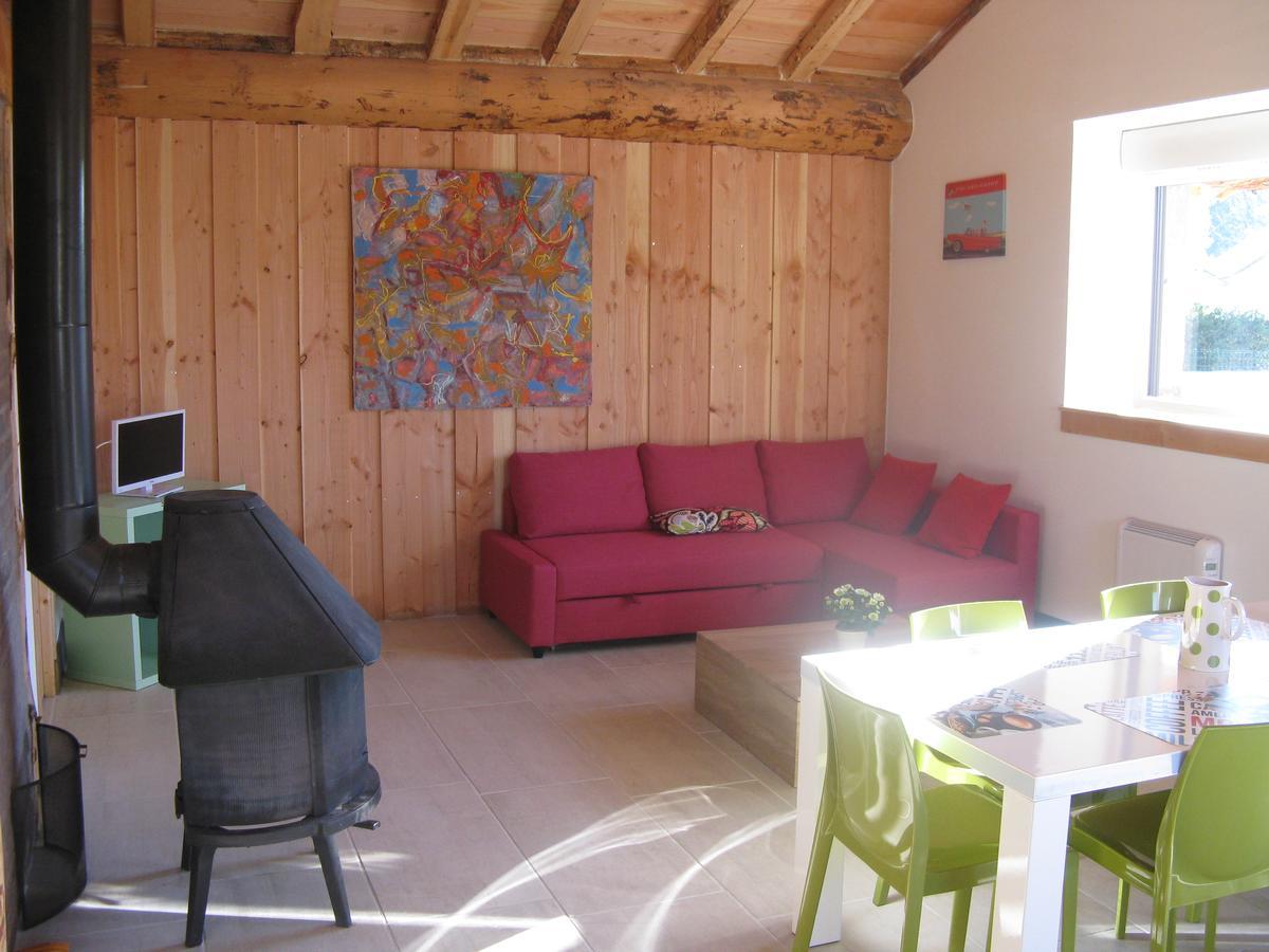 Gite Chez Karine Et Roland Le Fied ภายนอก รูปภาพ