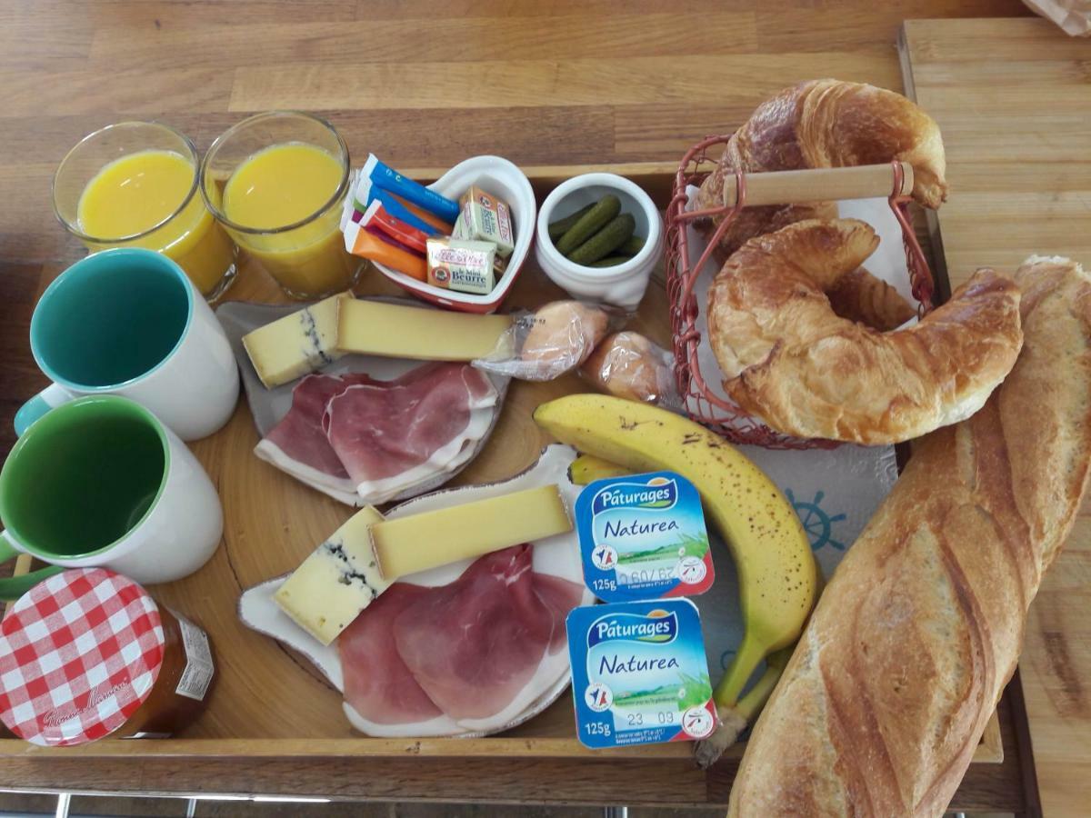 Gite Chez Karine Et Roland Le Fied ภายนอก รูปภาพ